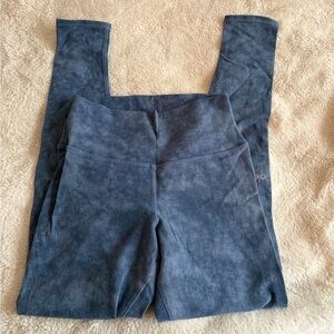 alo yoga leggings
